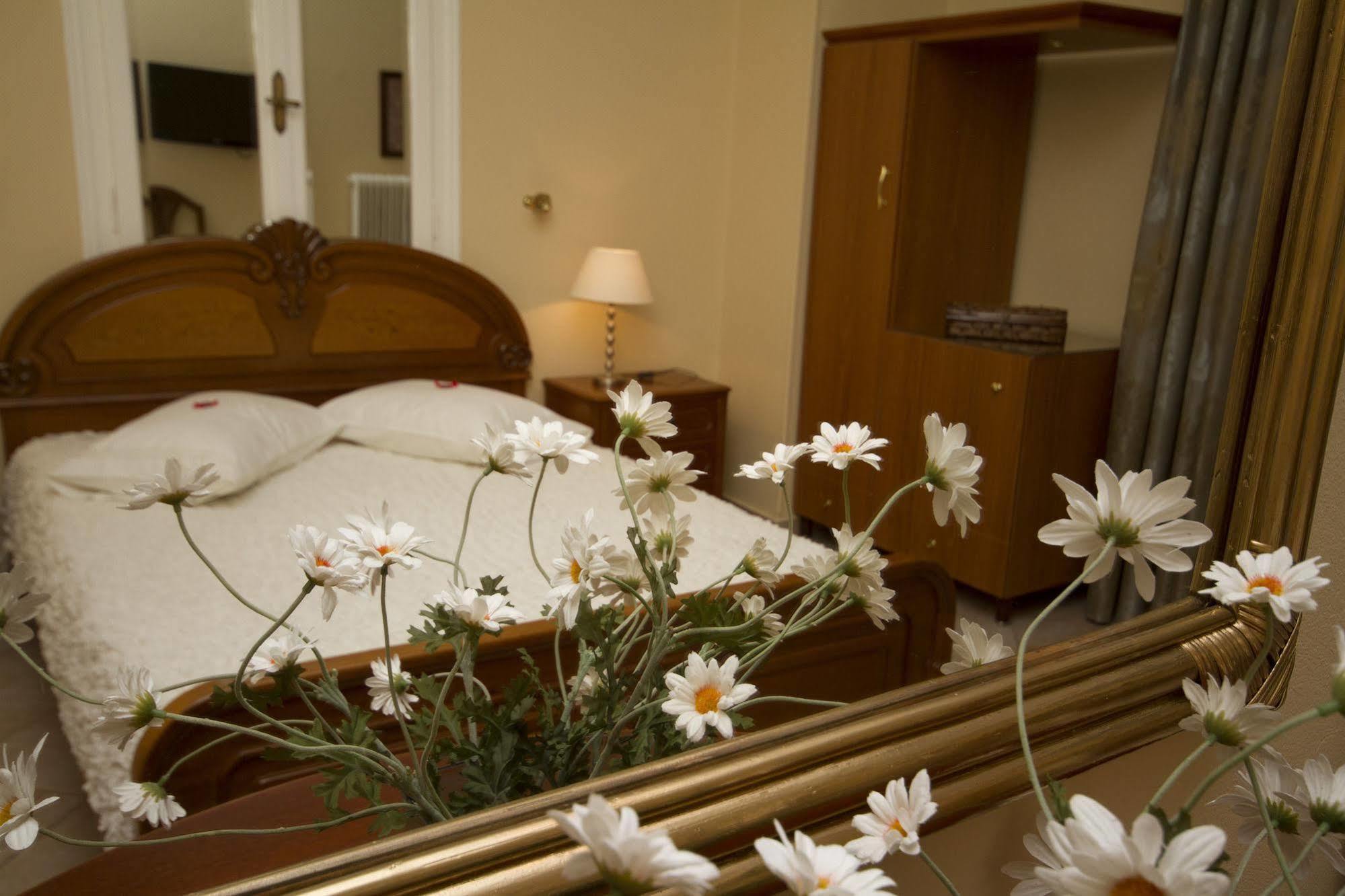 Museum Hotel Barbara Volos Buitenkant foto